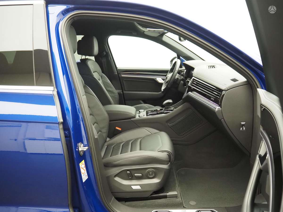 Volkswagen Touareg - 12