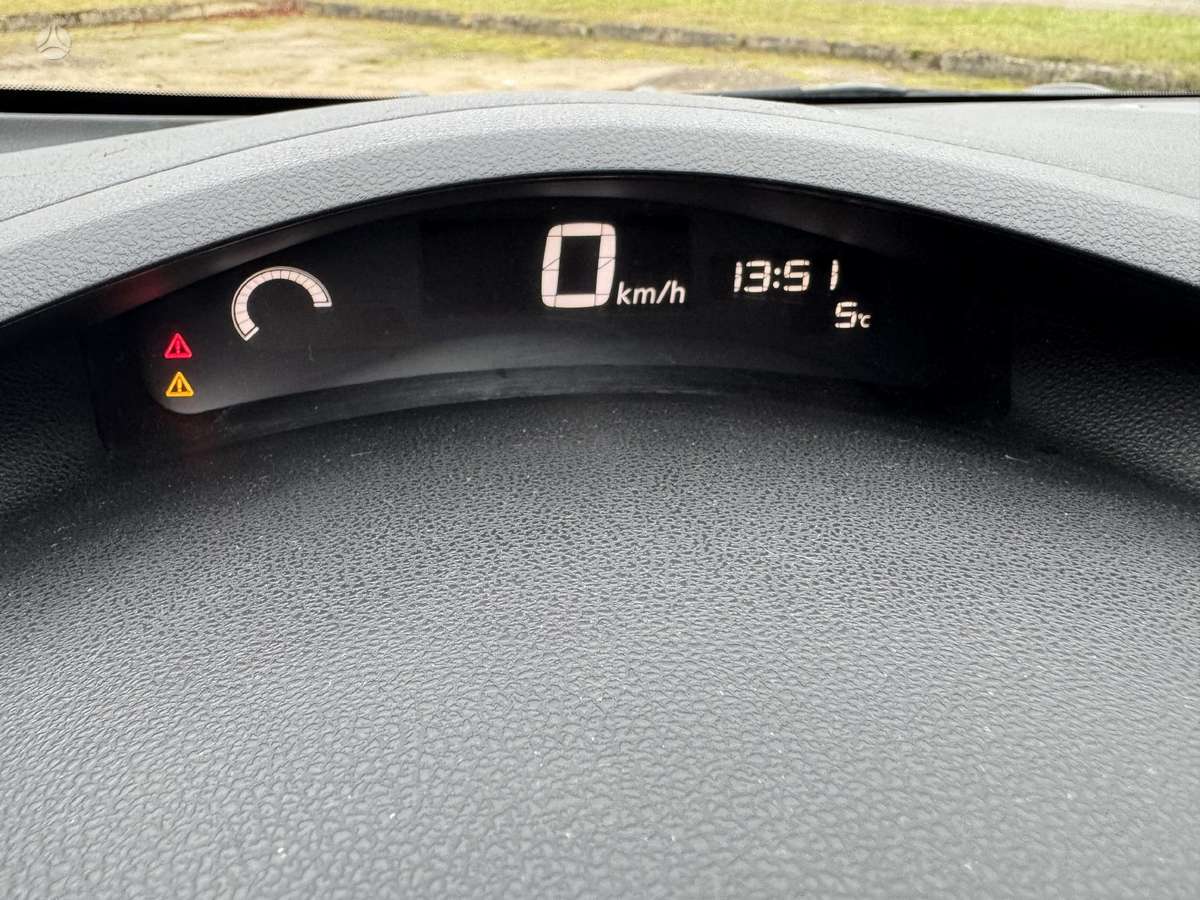 Nissan Leaf, hatchback