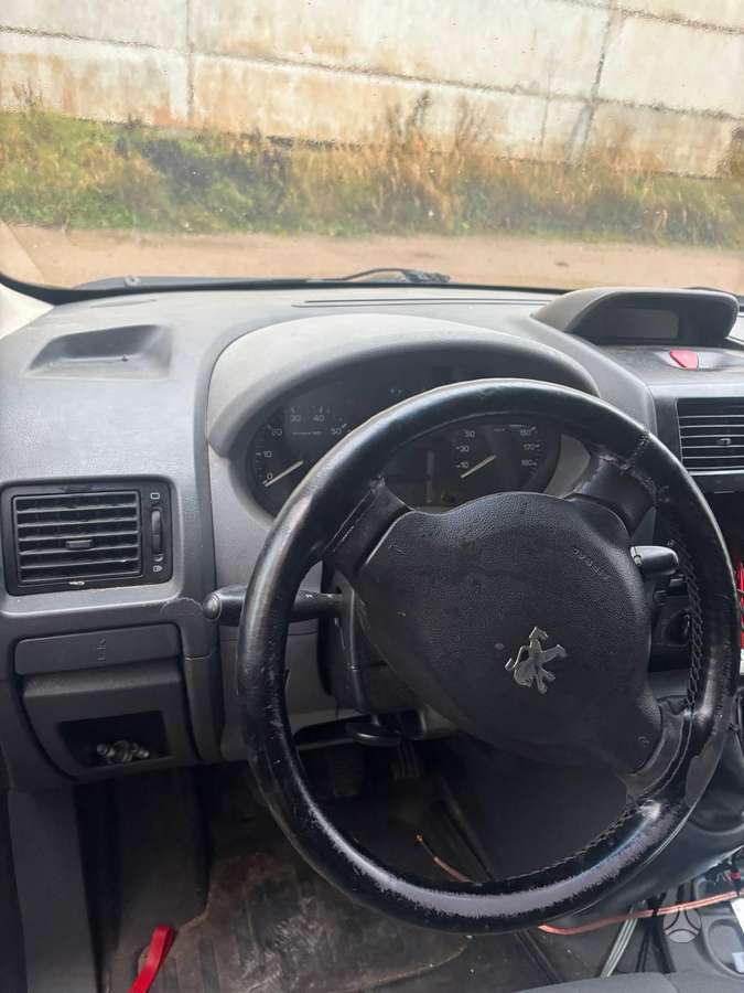 Peugeot Expert по частям