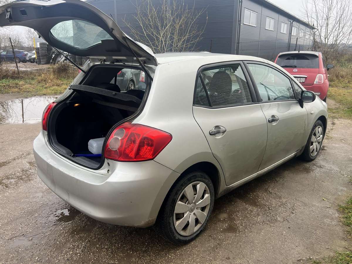 Toyota Auris rezerves daļās