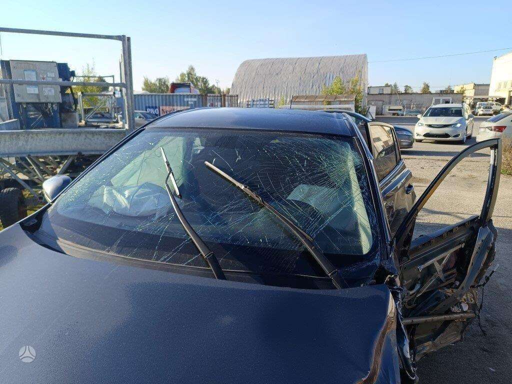 Toyota RAV4 dalimis