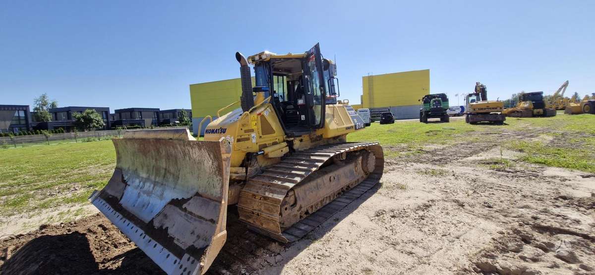 Komatsu D61PX-24, bulldozer