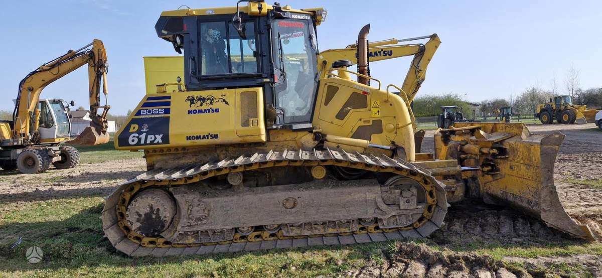 Komatsu D61PX-24, bulldozer