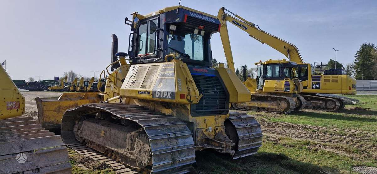 Komatsu D61PX-24, бульдозеры