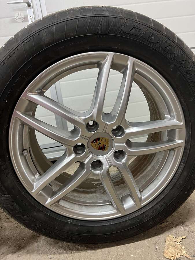 Porsche Cayenne, lengvojo lydinio, R19