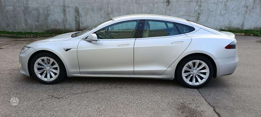 Tesla Model S, 75 kWh, hatchback