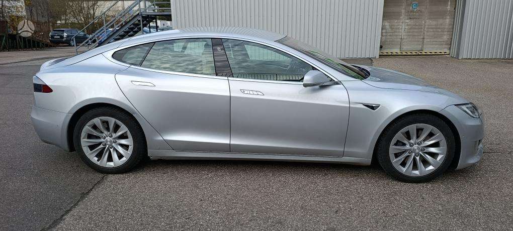 Tesla Model S, 75 kWh, hatchback