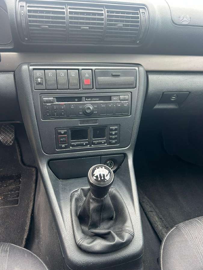 Audi A4, 1.6 l., Седан