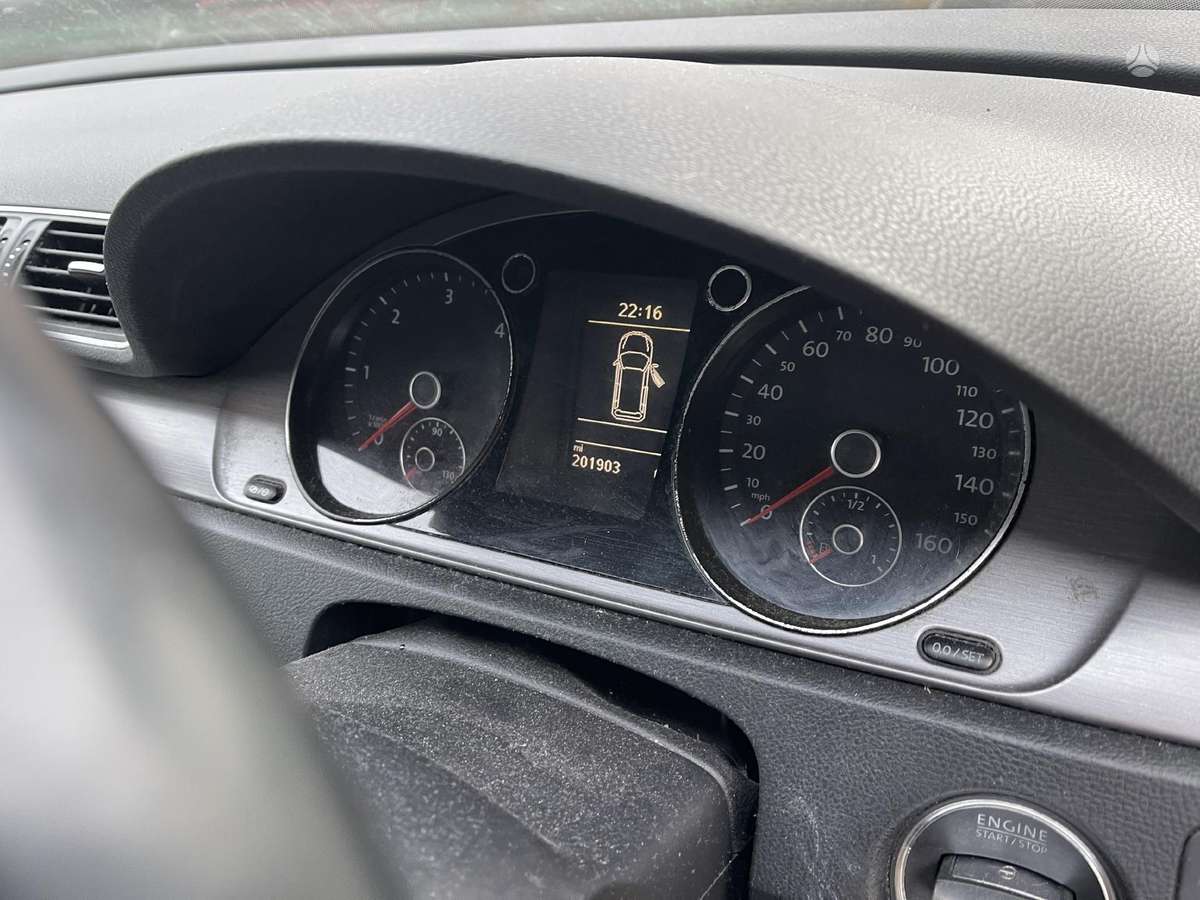 Volkswagen Passat dalimis