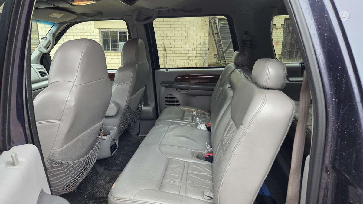 Ford Excursion, 7.3 l., off-road / crossover