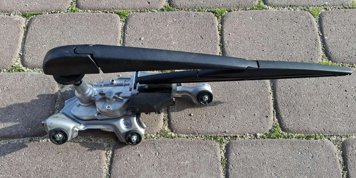 Toyota Yaris Cross kėbulo dalys