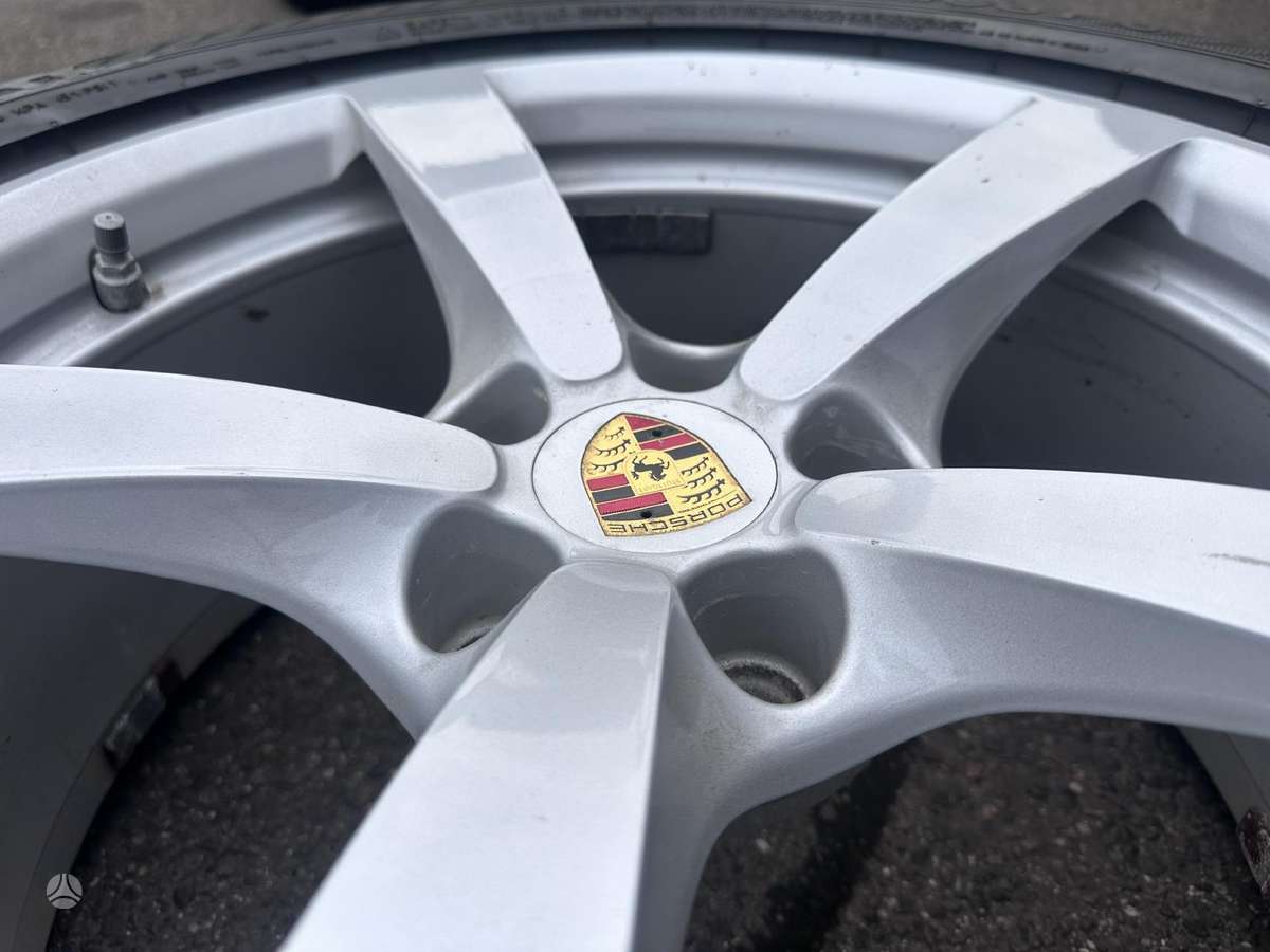Porsche Macane, light alloy, R19