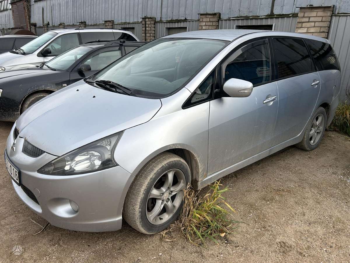 Mitsubishi Grandis Dalis pristatome