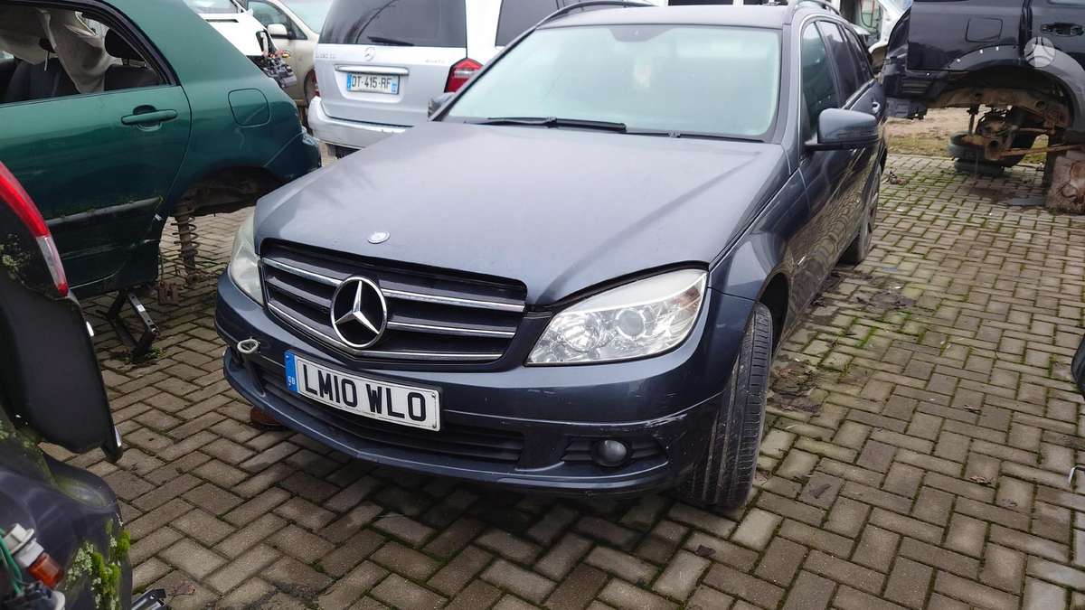 Mercedes-Benz C klasė dalimis