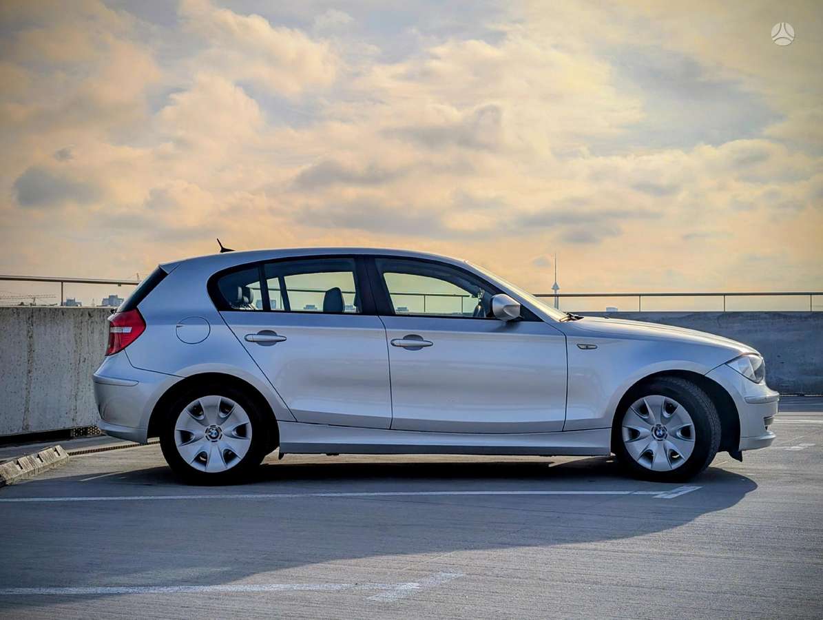 BMW 118, 2.0 l., hatchback