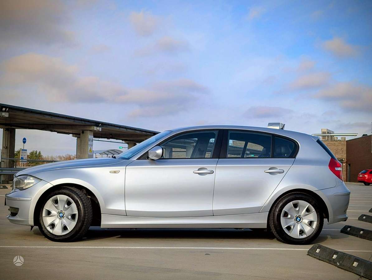 BMW 118, 2.0 l., hatchback