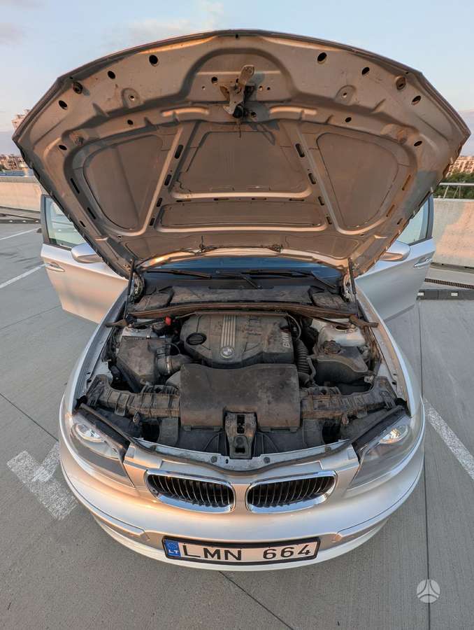 BMW 118, 2.0 l., hatchback