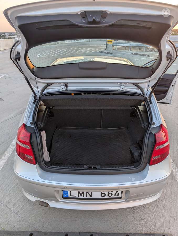 BMW 118, 2.0 l., hatchback