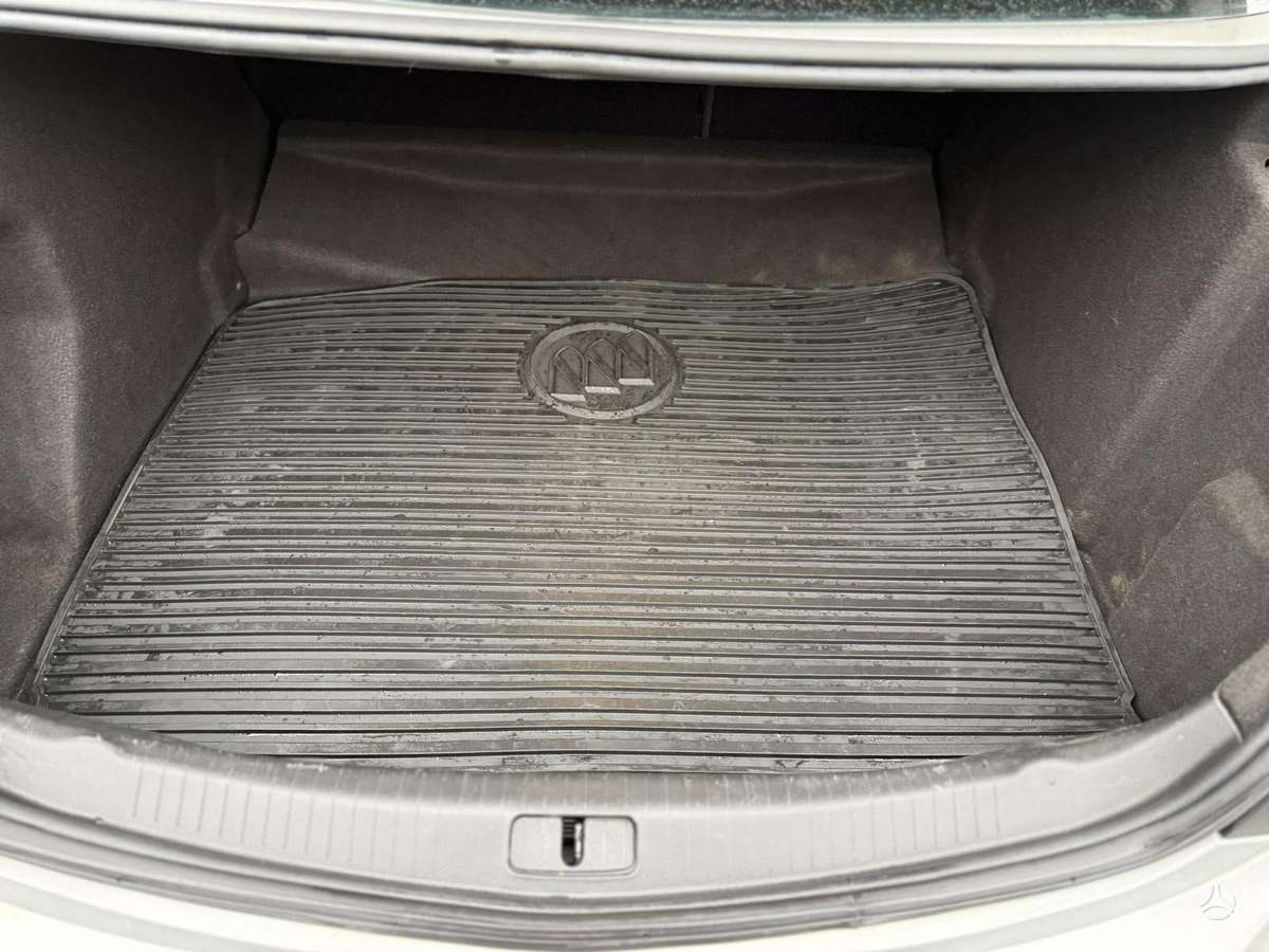 Opel Insignia, 2.0 l., Седан