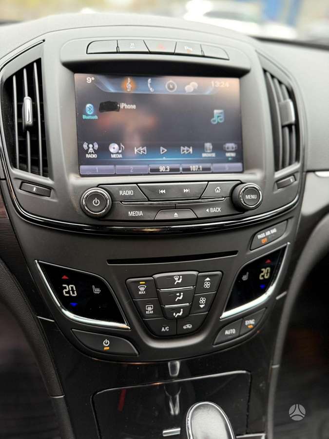 Opel Insignia, 2.0 l., Седан