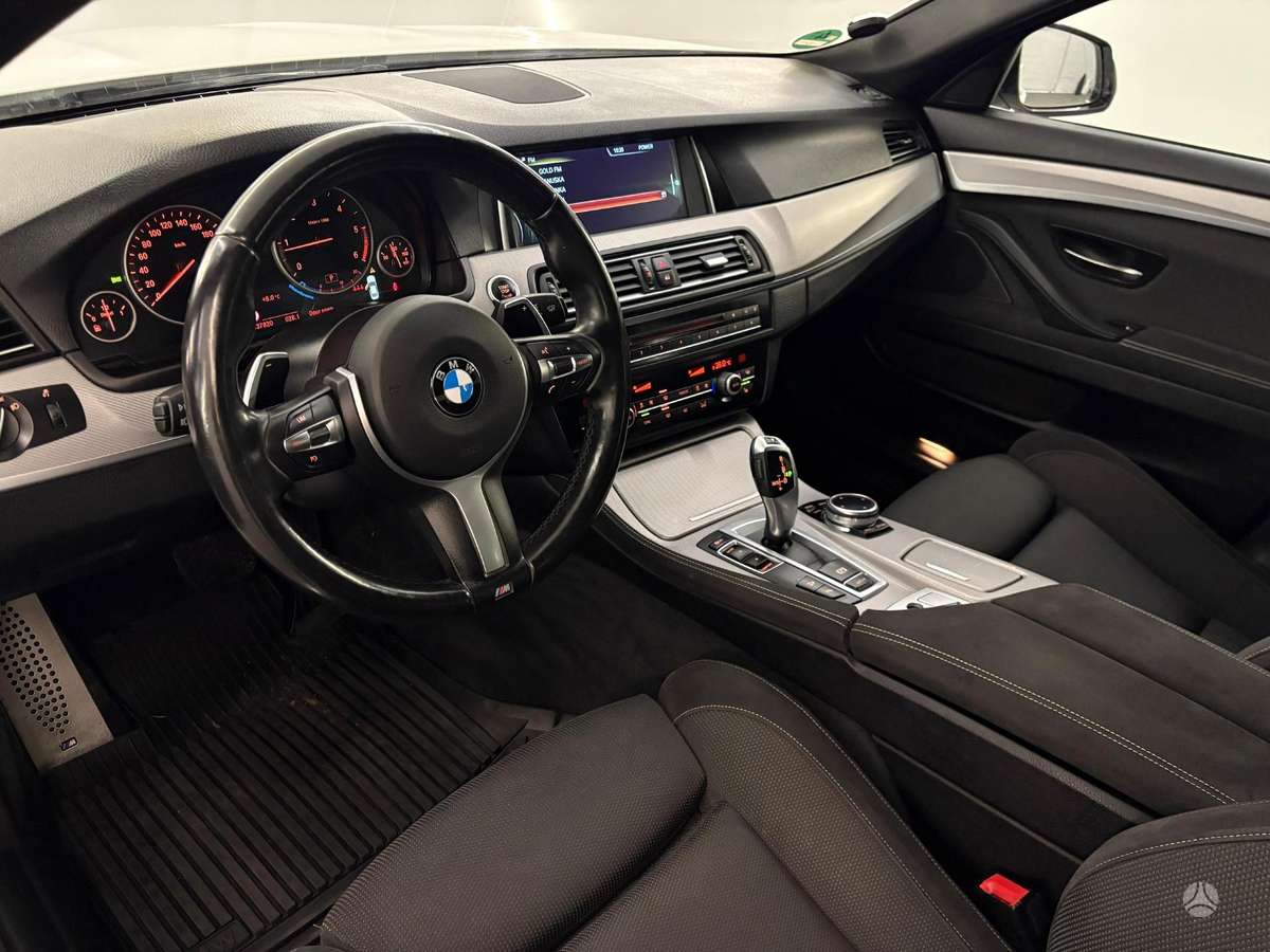 BMW 520, 2.0 l., Седан