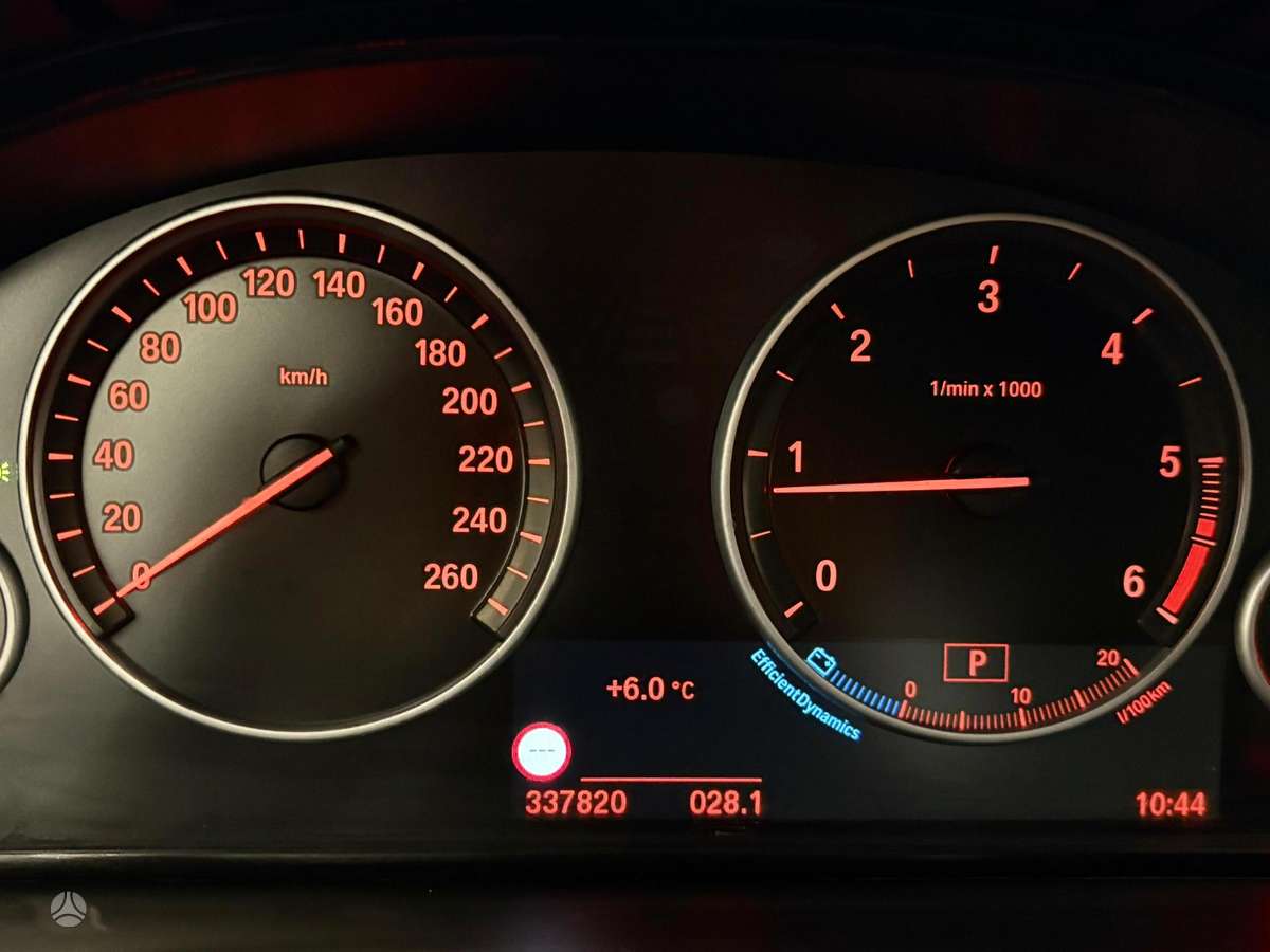 BMW 520, 2.0 l., Седан
