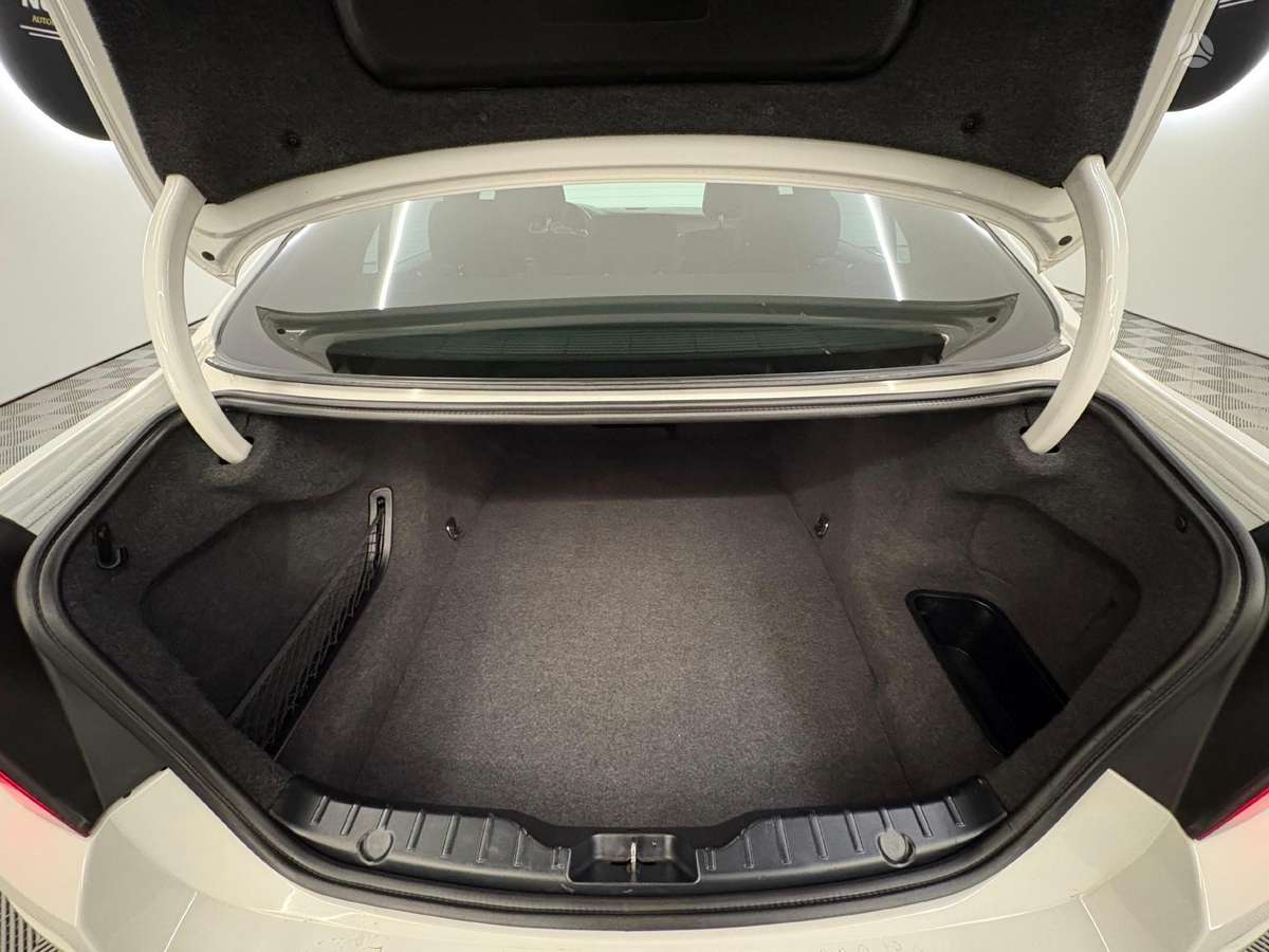 BMW 520, 2.0 l., Седан