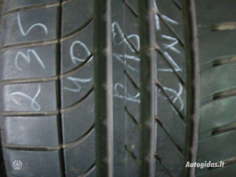 Continental, vasaras 235/40 R18