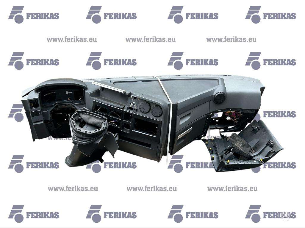 Renault T panelė, vilcējs