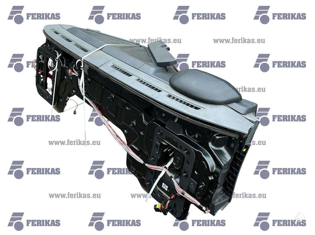 Renault T panelė, тягачи