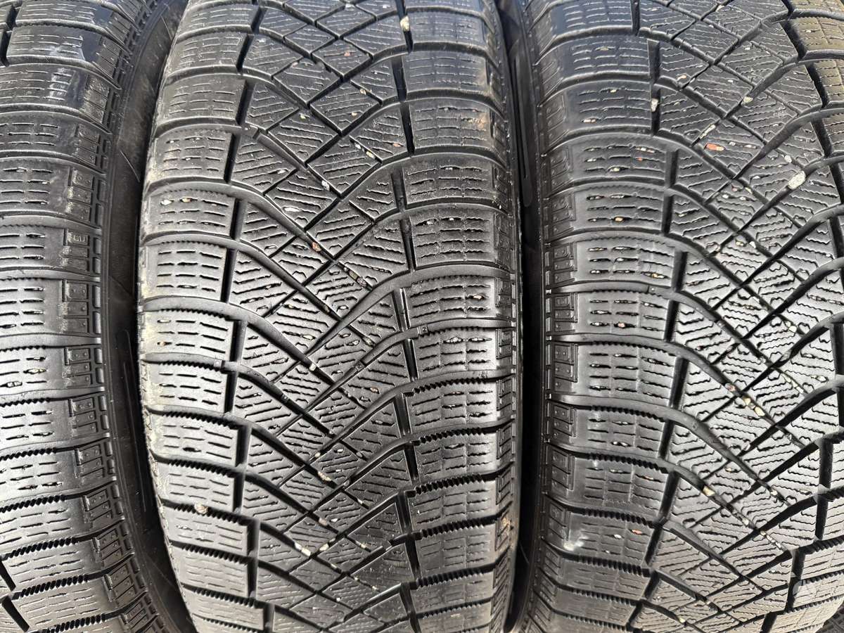 Pirelli Ice zero R, žieminės 215/55 R18