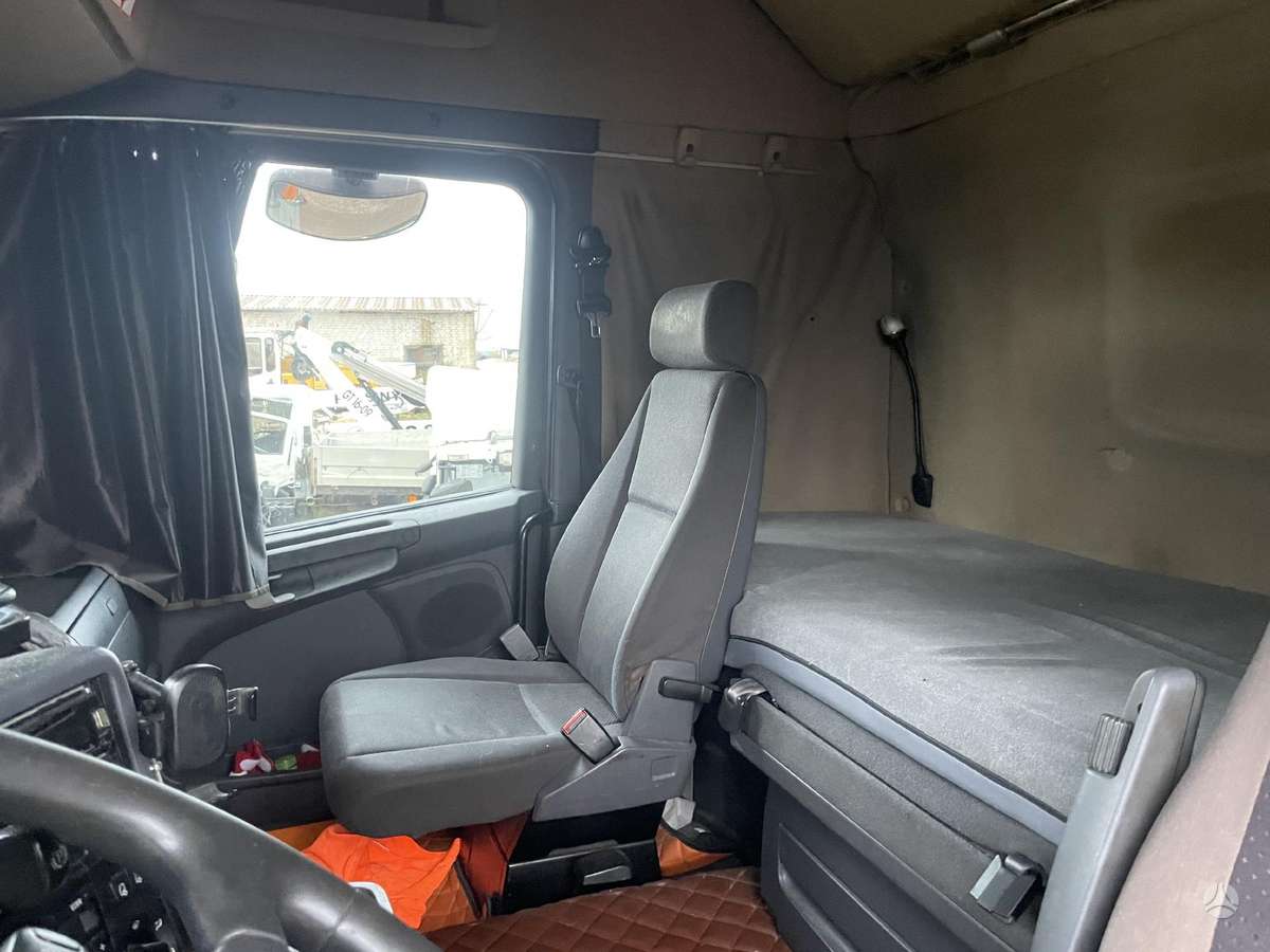 Scania R380, double sleeper