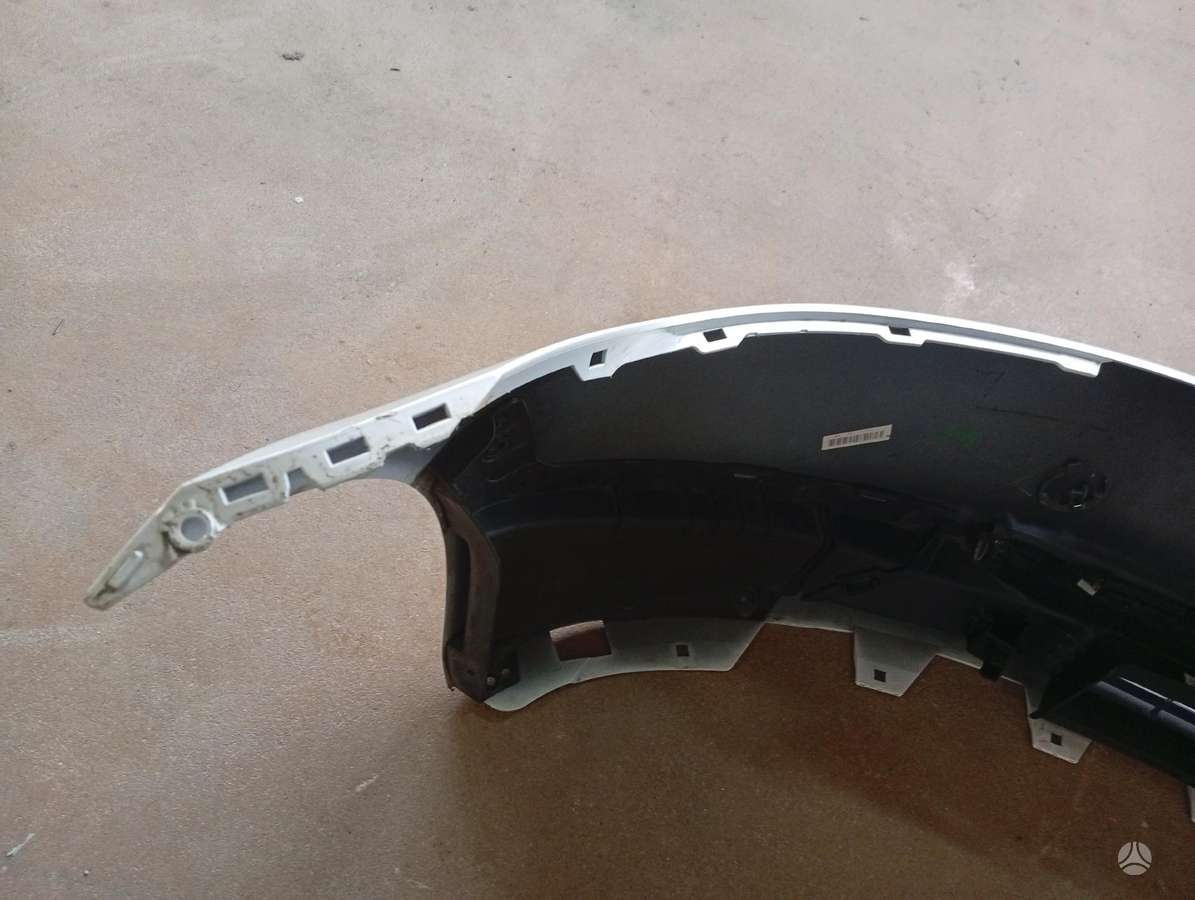 Tesla Model 3 bamperi