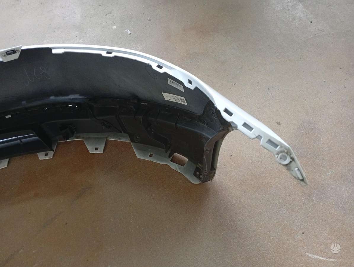 Tesla Model 3 bamperi