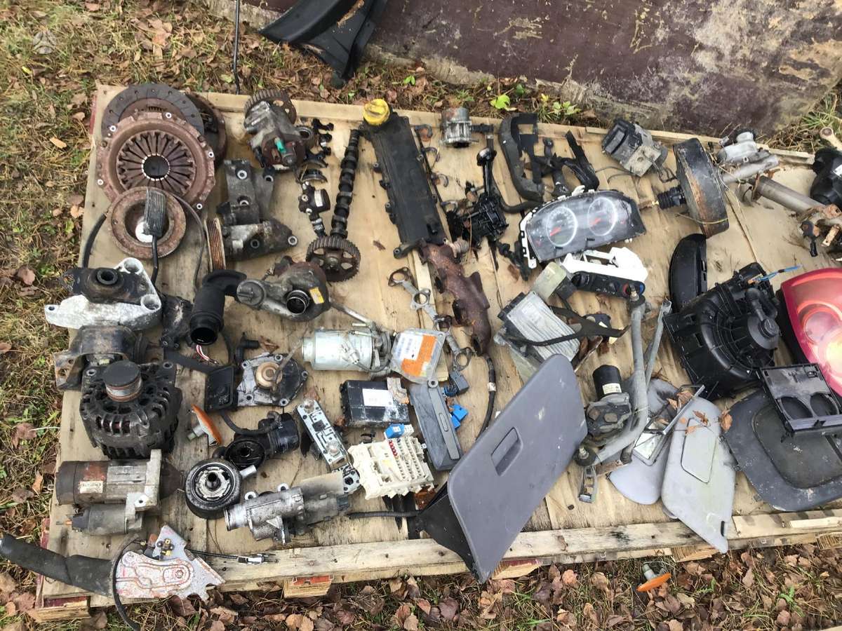 Nissan Almera engine