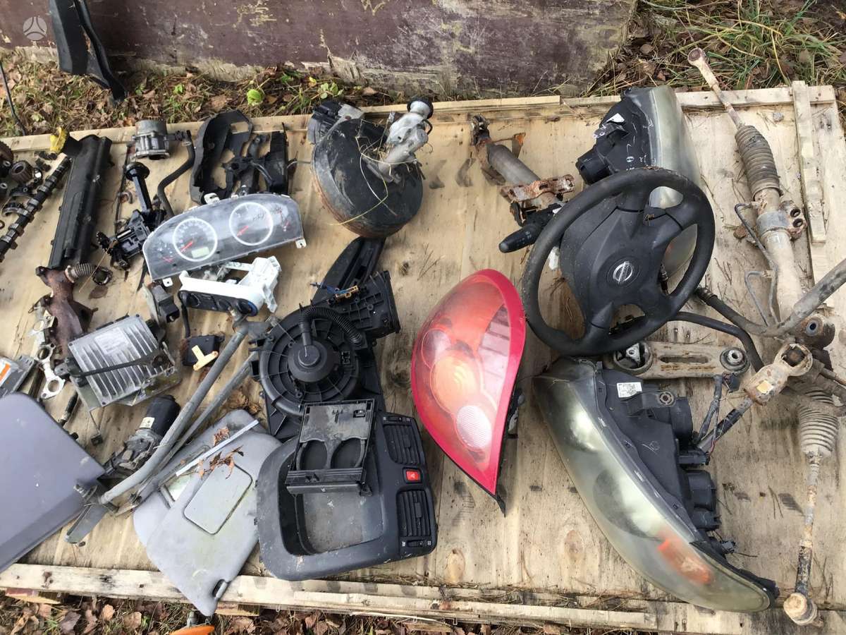 Nissan Almera engine