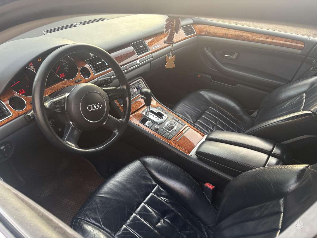 Audi A8 37068366700