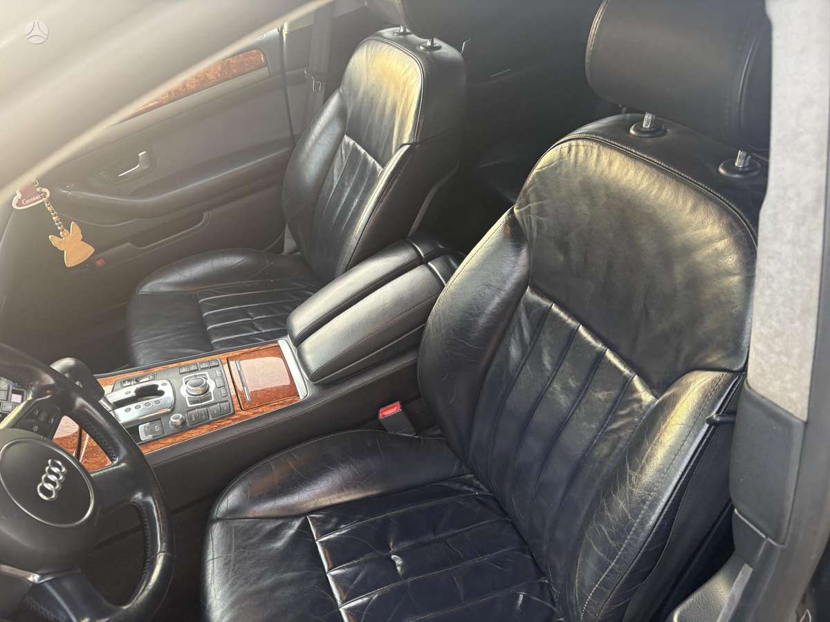 Audi A8 37068366700