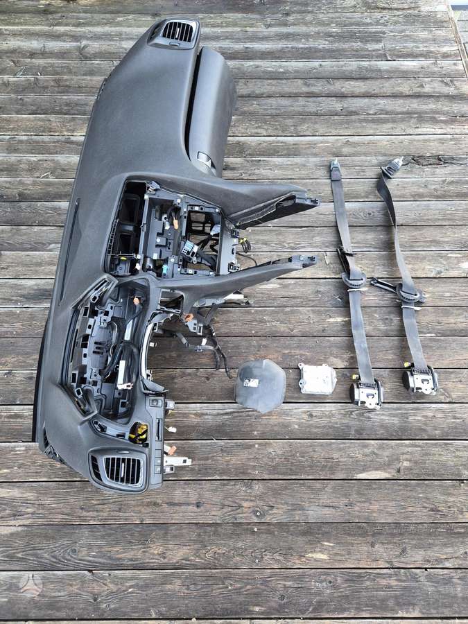 Citroen DS5 for parts