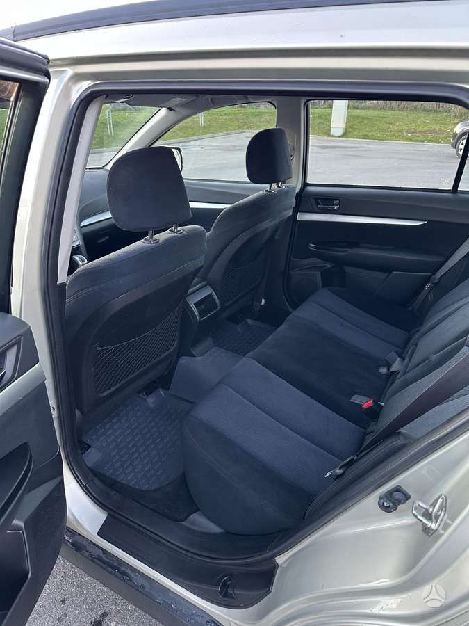 Subaru Outback, 2.5 l., off-road / crossover