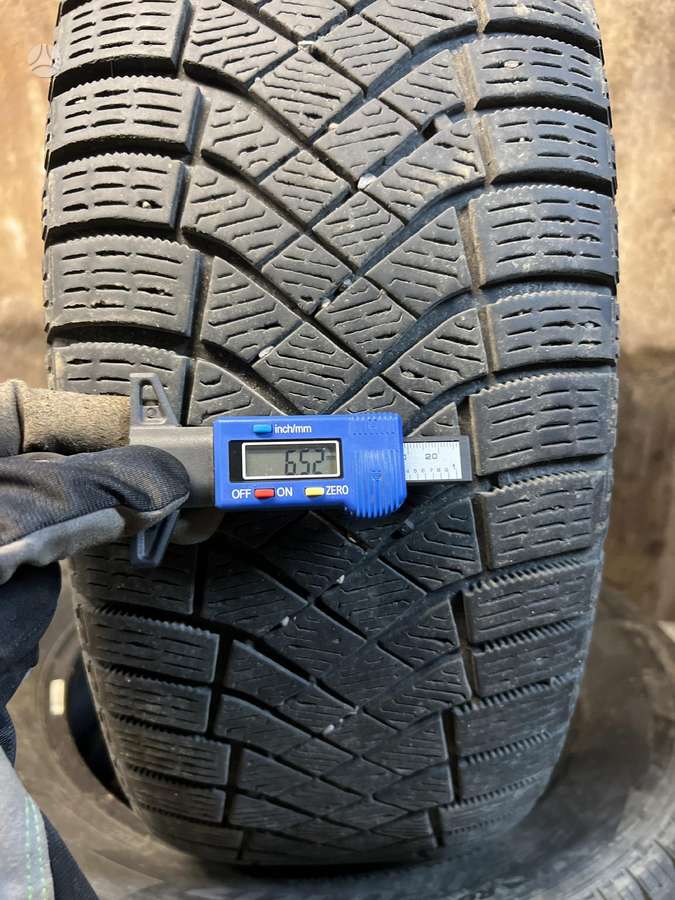 Pirelli ICE ZERO TM, winter 225/60 R17
