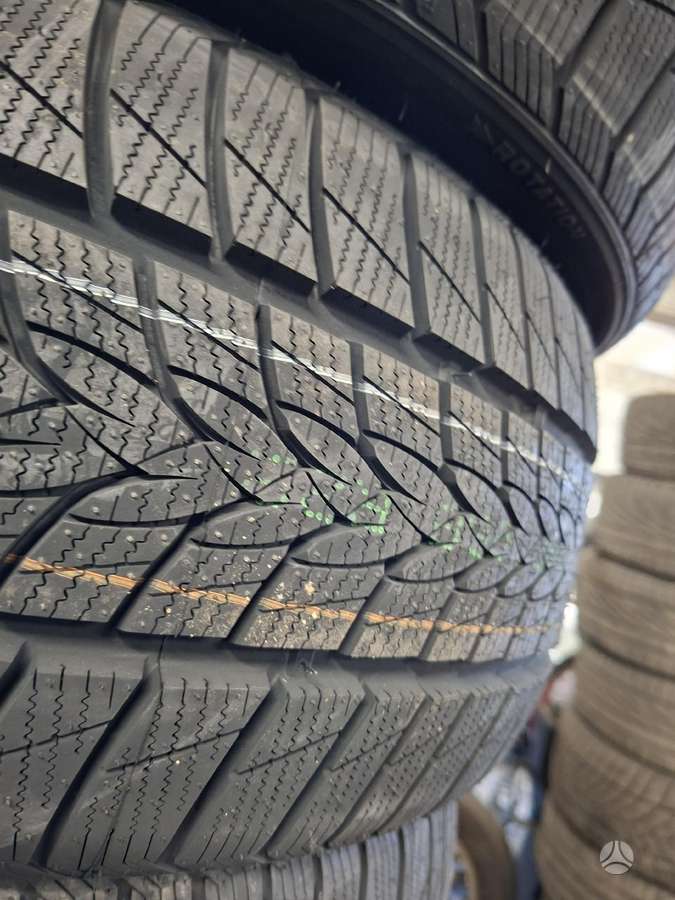 Imperial, winter 255/35 R18