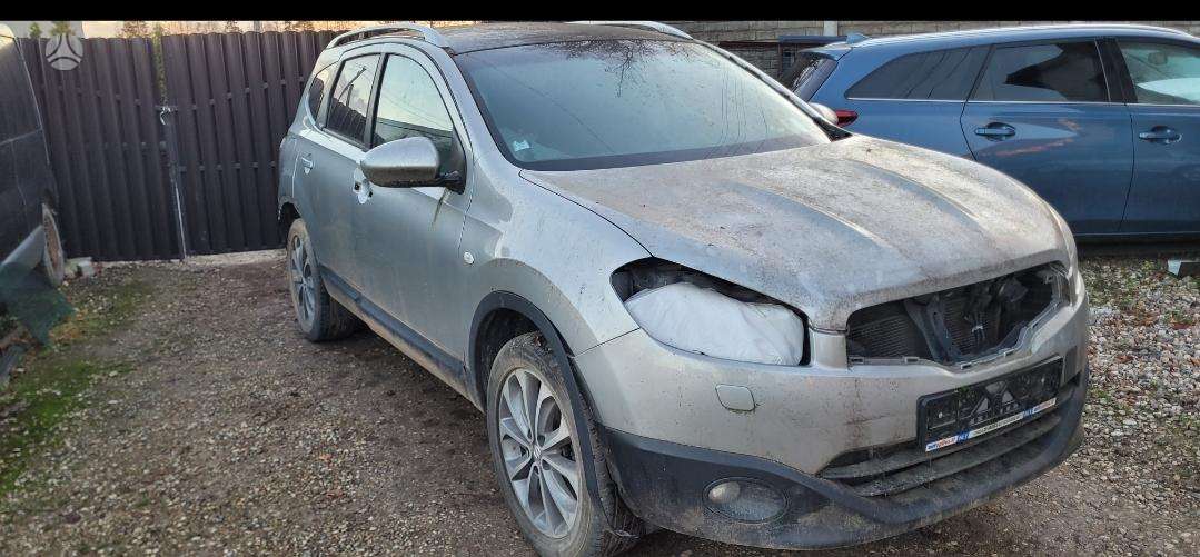 Nissan Qashqai+2