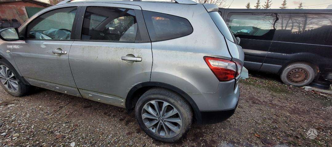 Nissan Qashqai+2