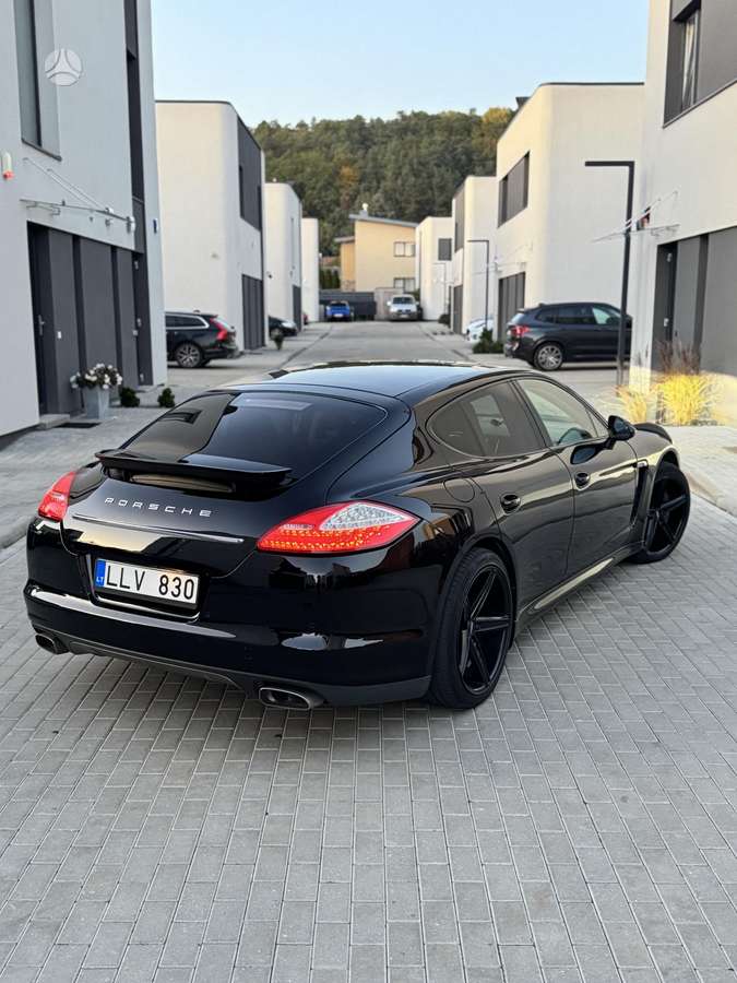 Porsche Panamera, 3.0 l., Седан