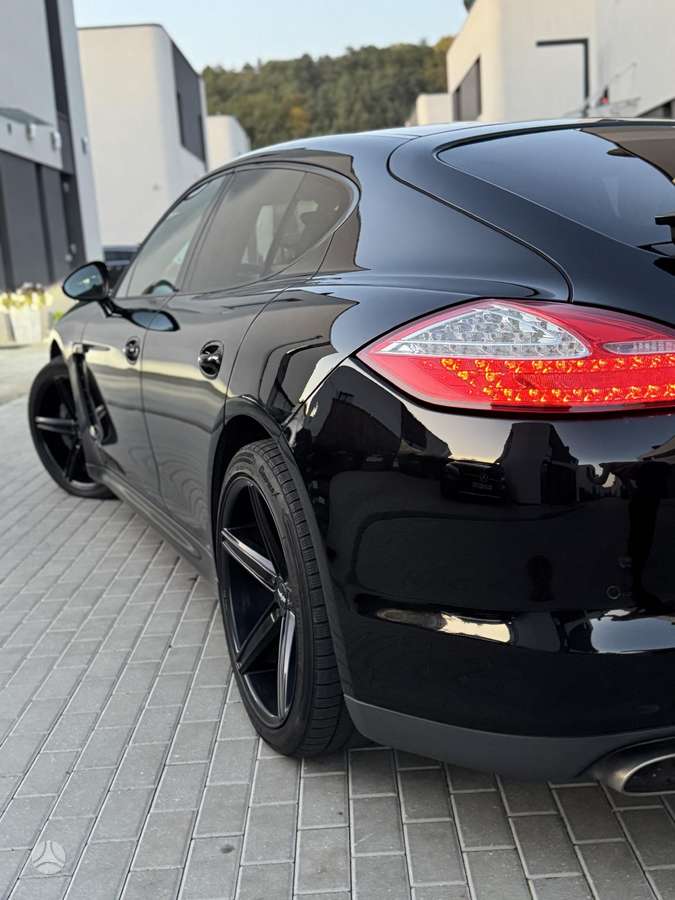 Porsche Panamera - 7