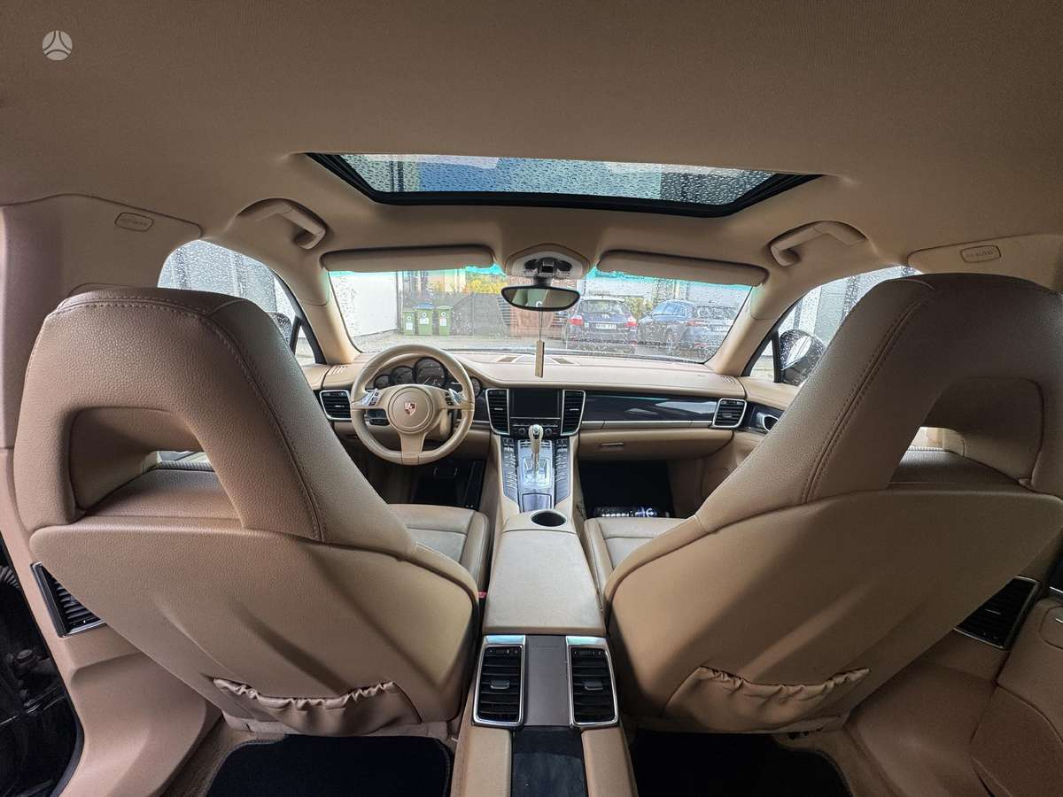 Porsche Panamera, 3.0 l., Седан