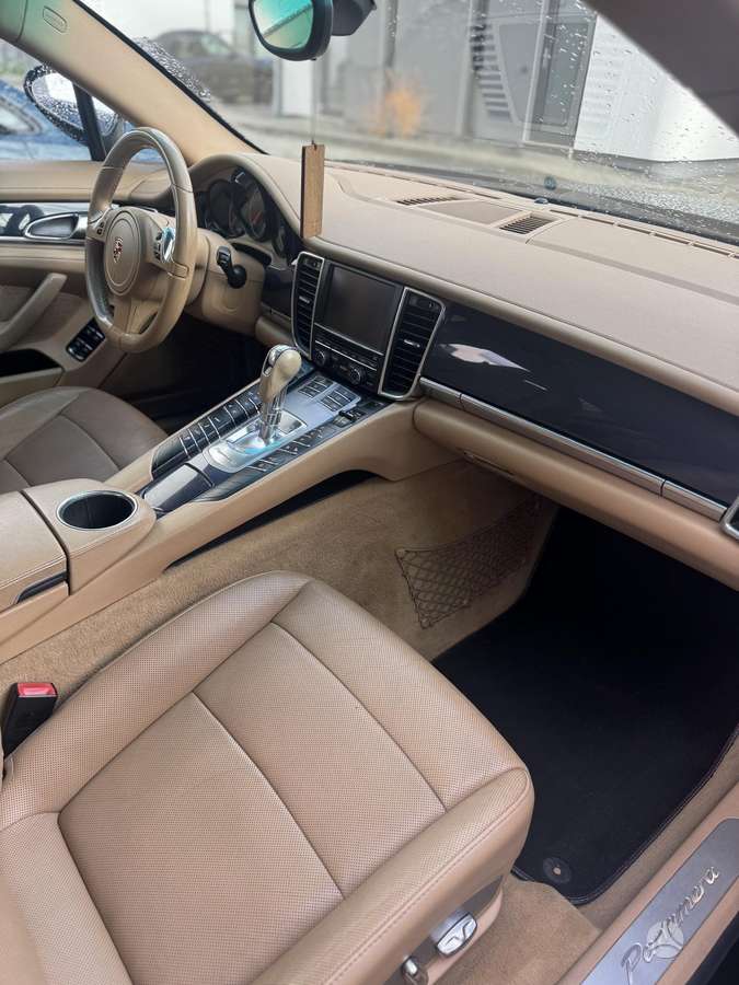 Porsche Panamera, 3.0 l., Седан