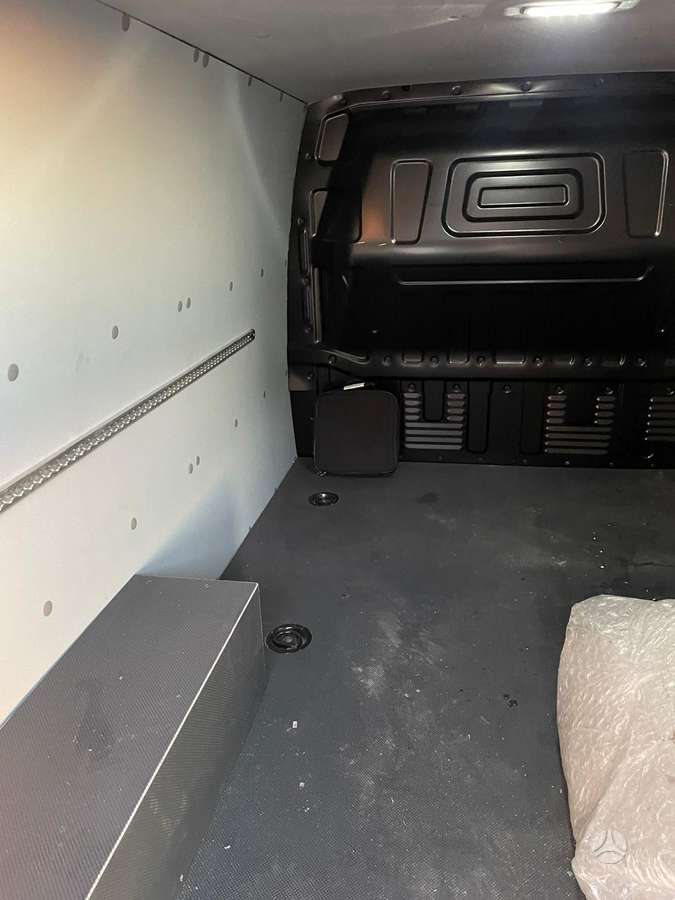 Maxus eDeliver 3, cargo van