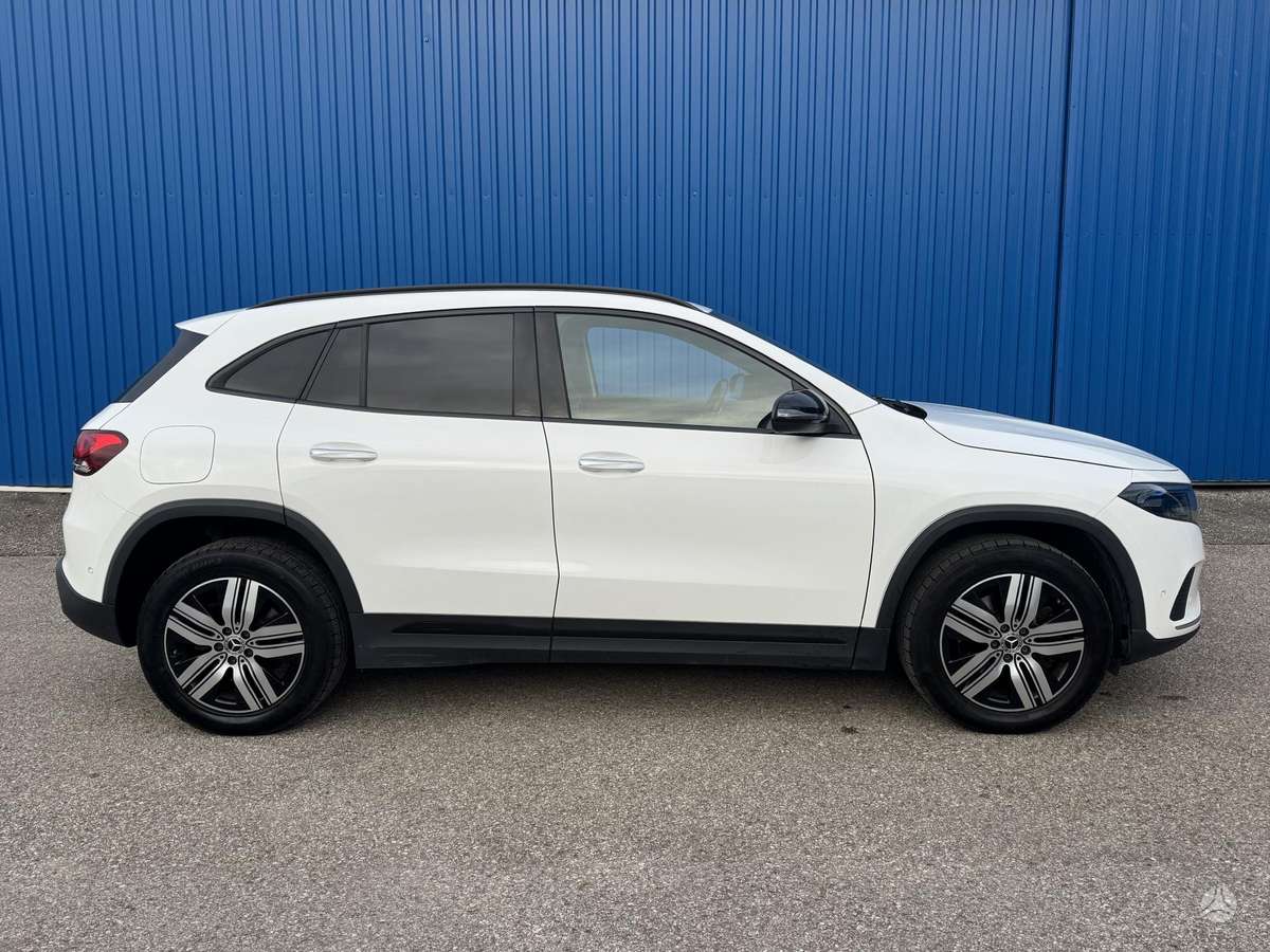 Mercedes-Benz EQA, 74 kWh, hatchback